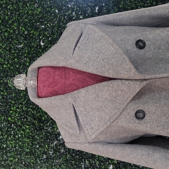 Old Navy Light Gray Jacket - Picture 4 of 6